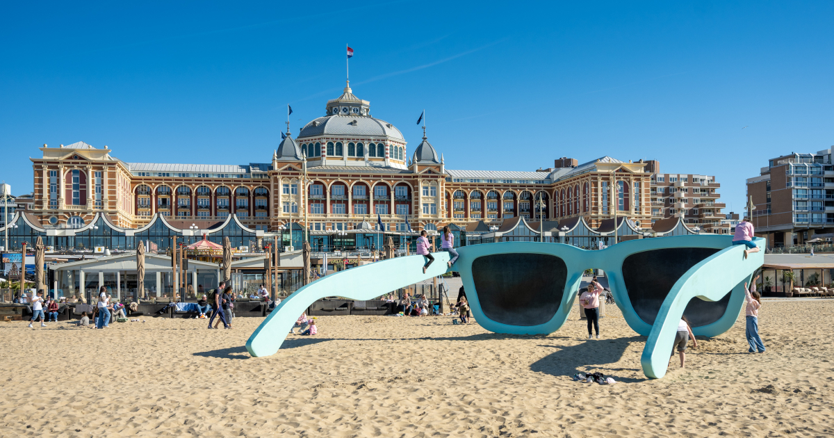 Nude and clothing-optional beache in The Hague, South Holland — photo from Scheveningen naturist beach's own website